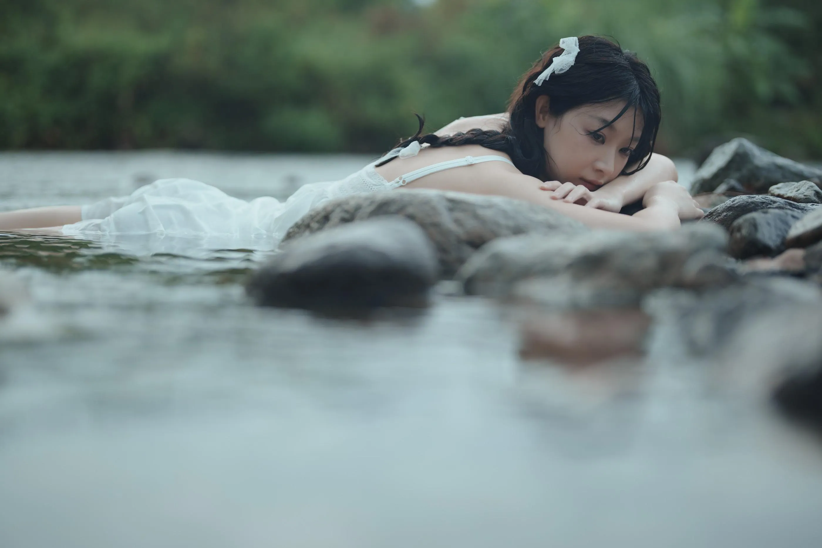 [YITUYU艺图语]2022.09.12 又甜又欲，很难不爱。山涧溪水，清凉一夏 七七 [57P]插图3
